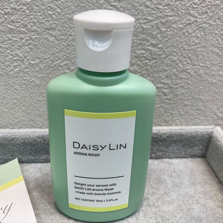 ◇ DAISY LIN デイジーリン アロマウォッシュ 柔軟剤入り 洗剤 70ml