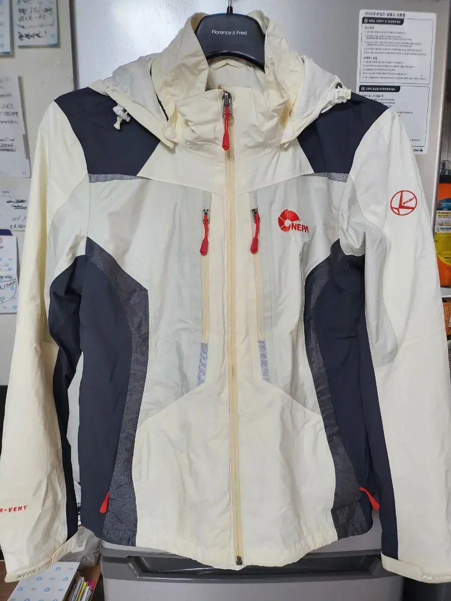 THE NORTH FACE(ザ・ノース・フェイス) レディース ロゴ