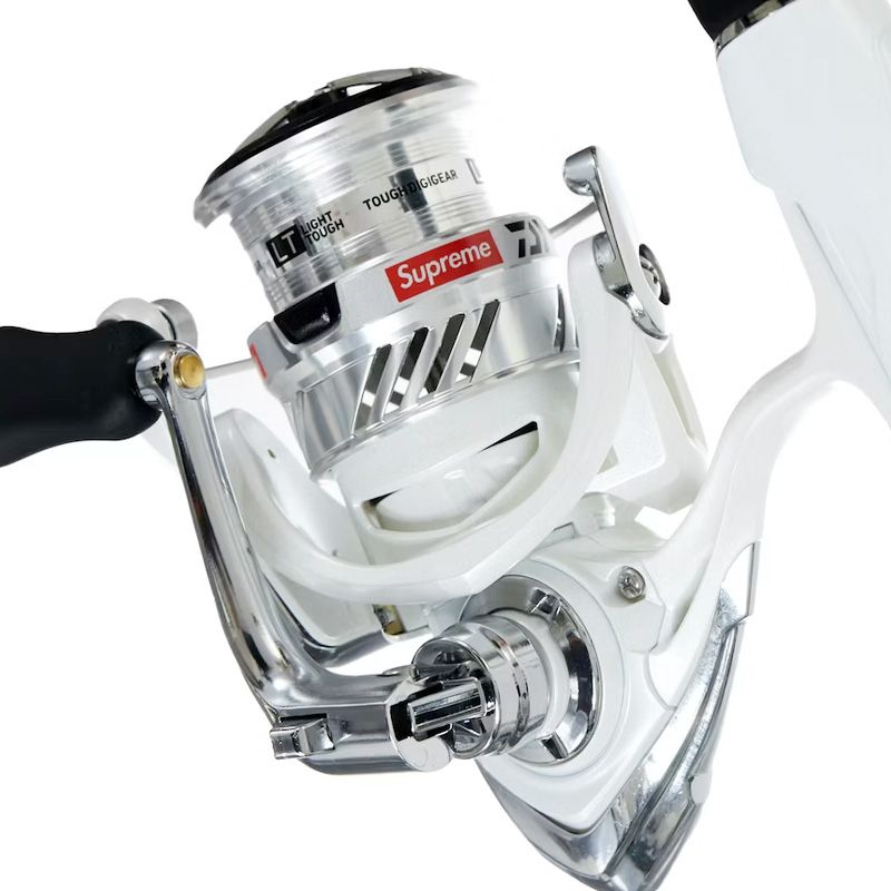 未使用 SUPREME × DAIWA DV1 Fishing Rod and Reel - メルカリ