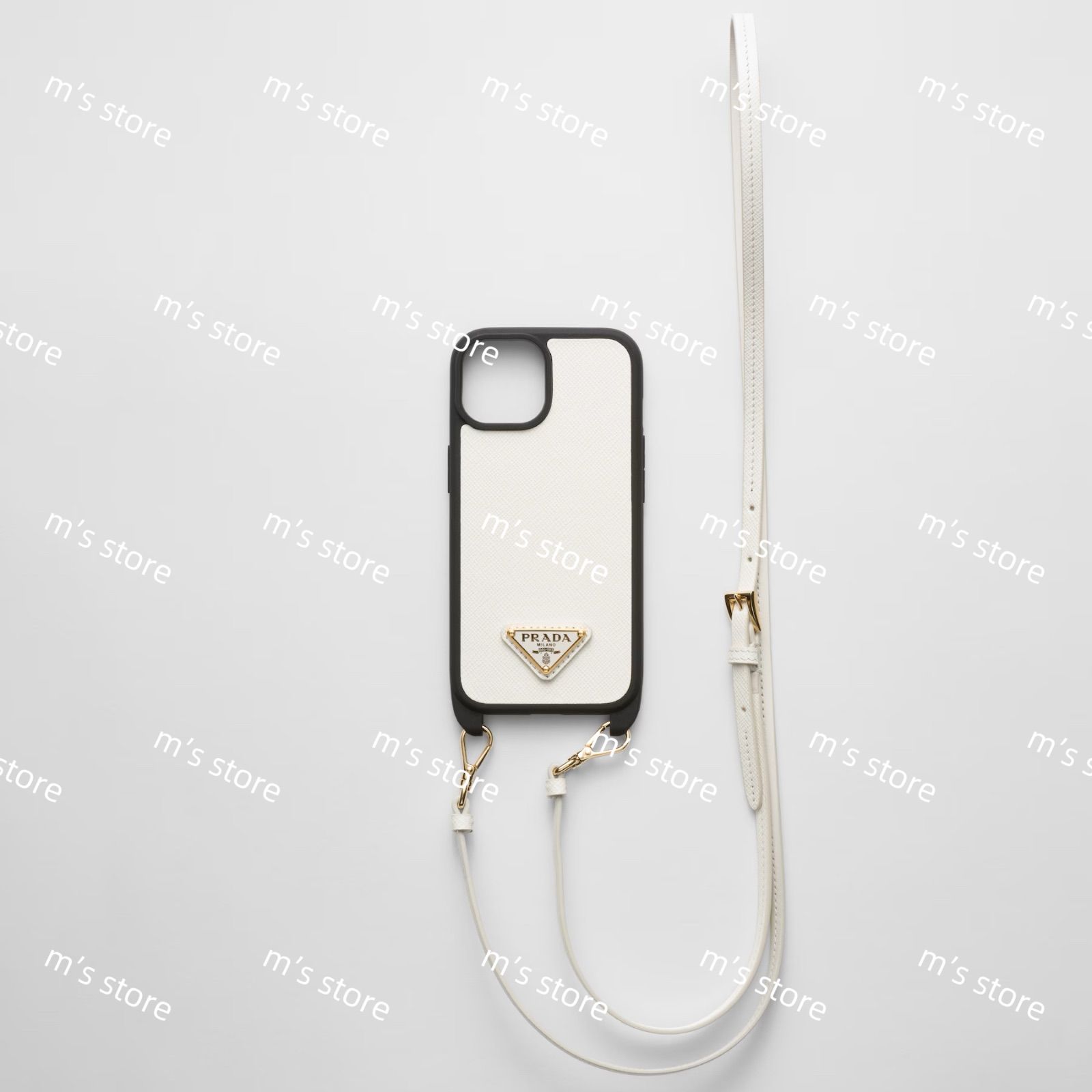 大人気★PRADA サフィアーノトライアングル iPhone 15用カバー ブラック サフィアーノトライアングル iPhone 15用カバー | PRADA