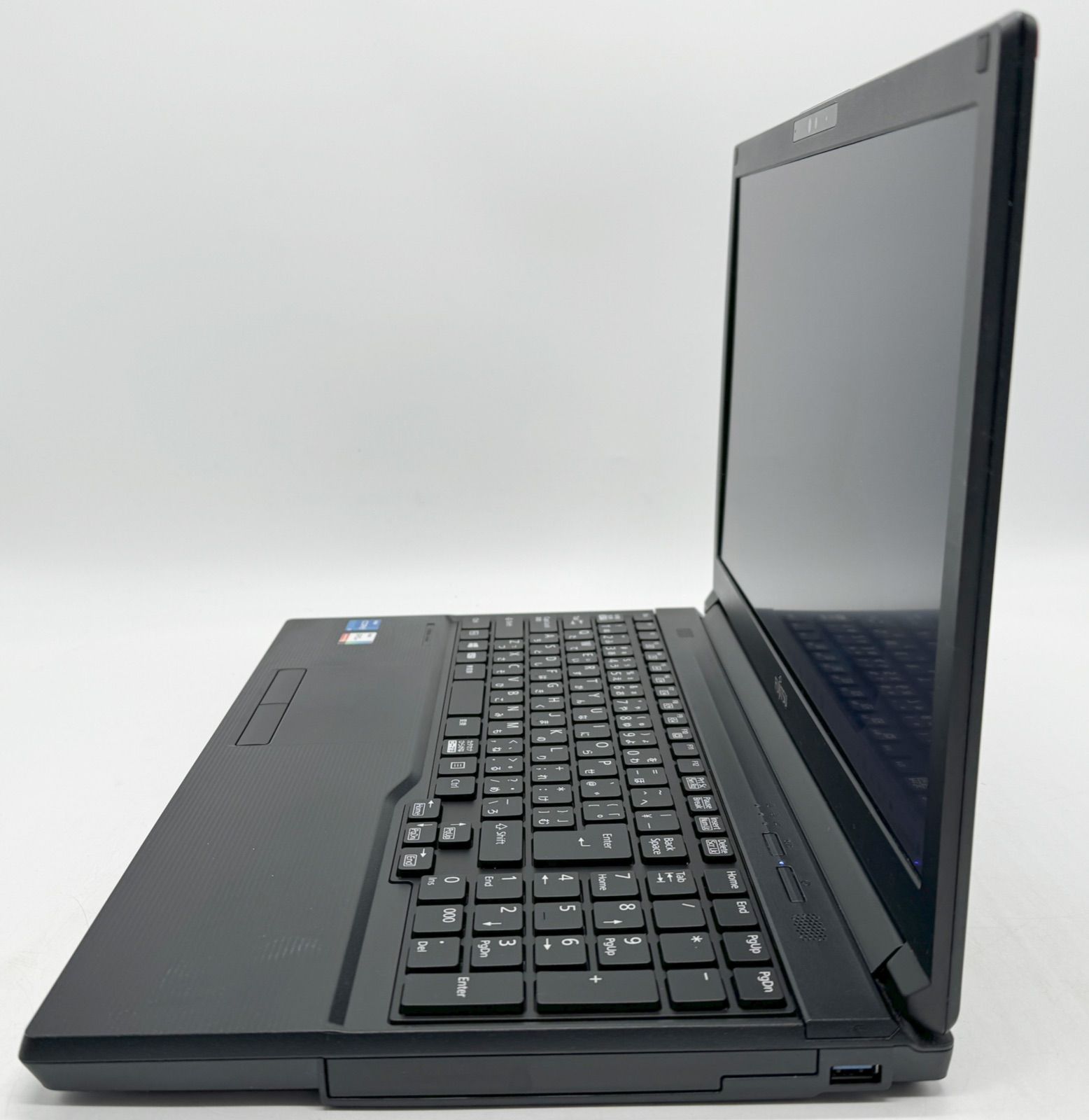 富士通 LIFEBOOK A5511/G Core i5 1145G7 IrisXe 8GB SSD 128GB