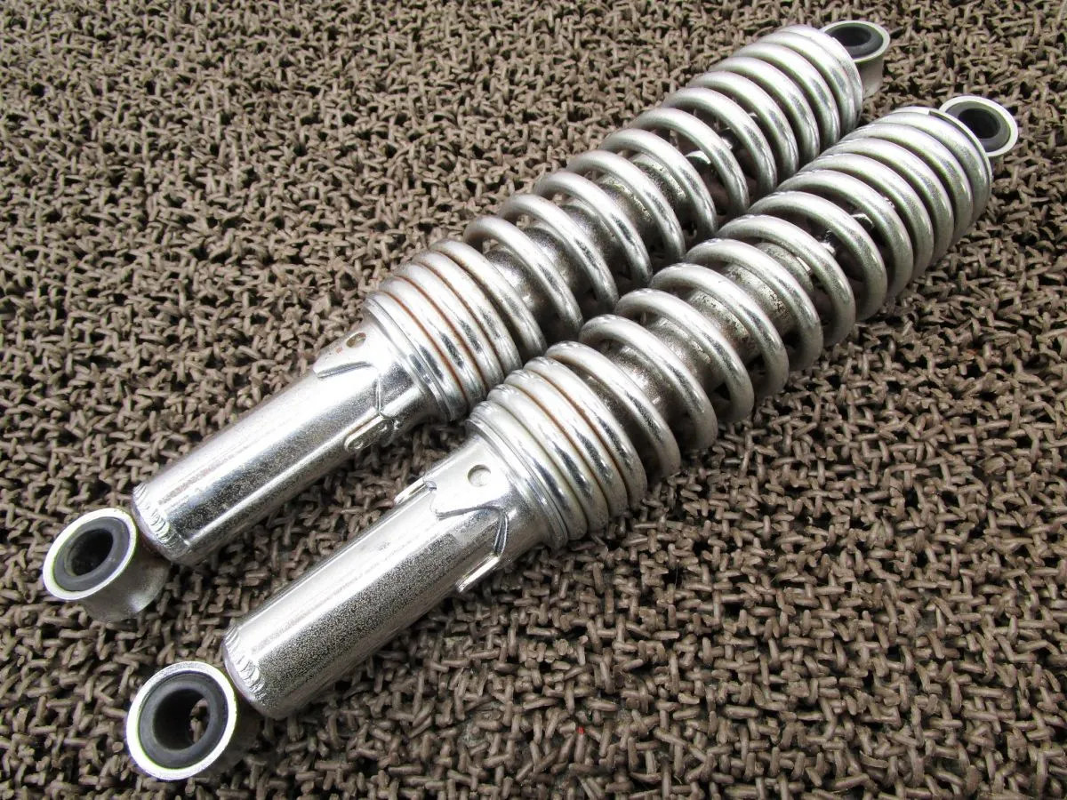 RV3新品US製 RZ350 RD350 YFZ350 リードバルブスペーサー M109148479