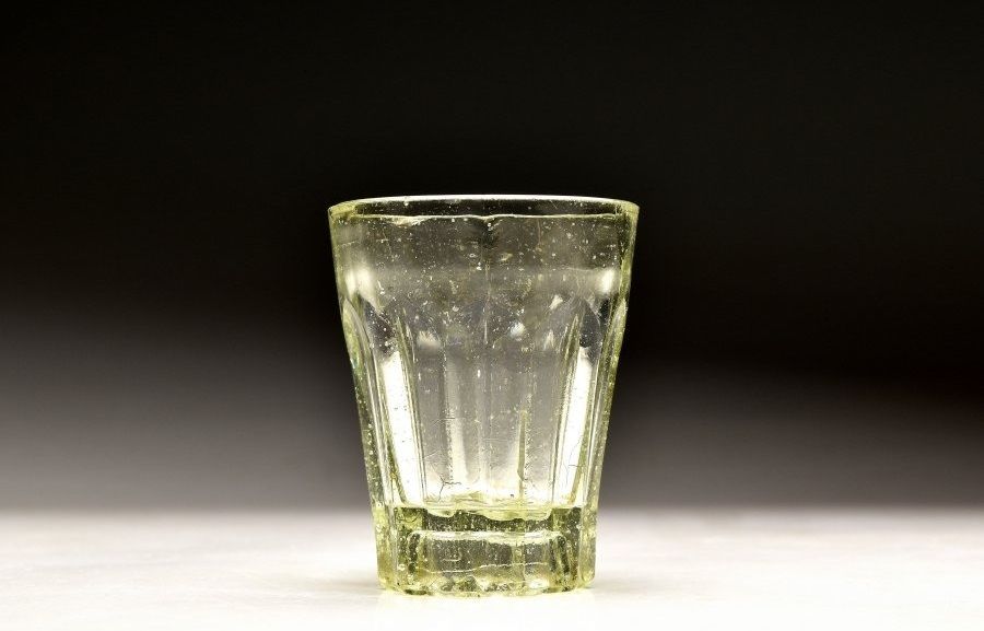 蔵C4262b レトロ 古ガラス 剣先コップ グラス