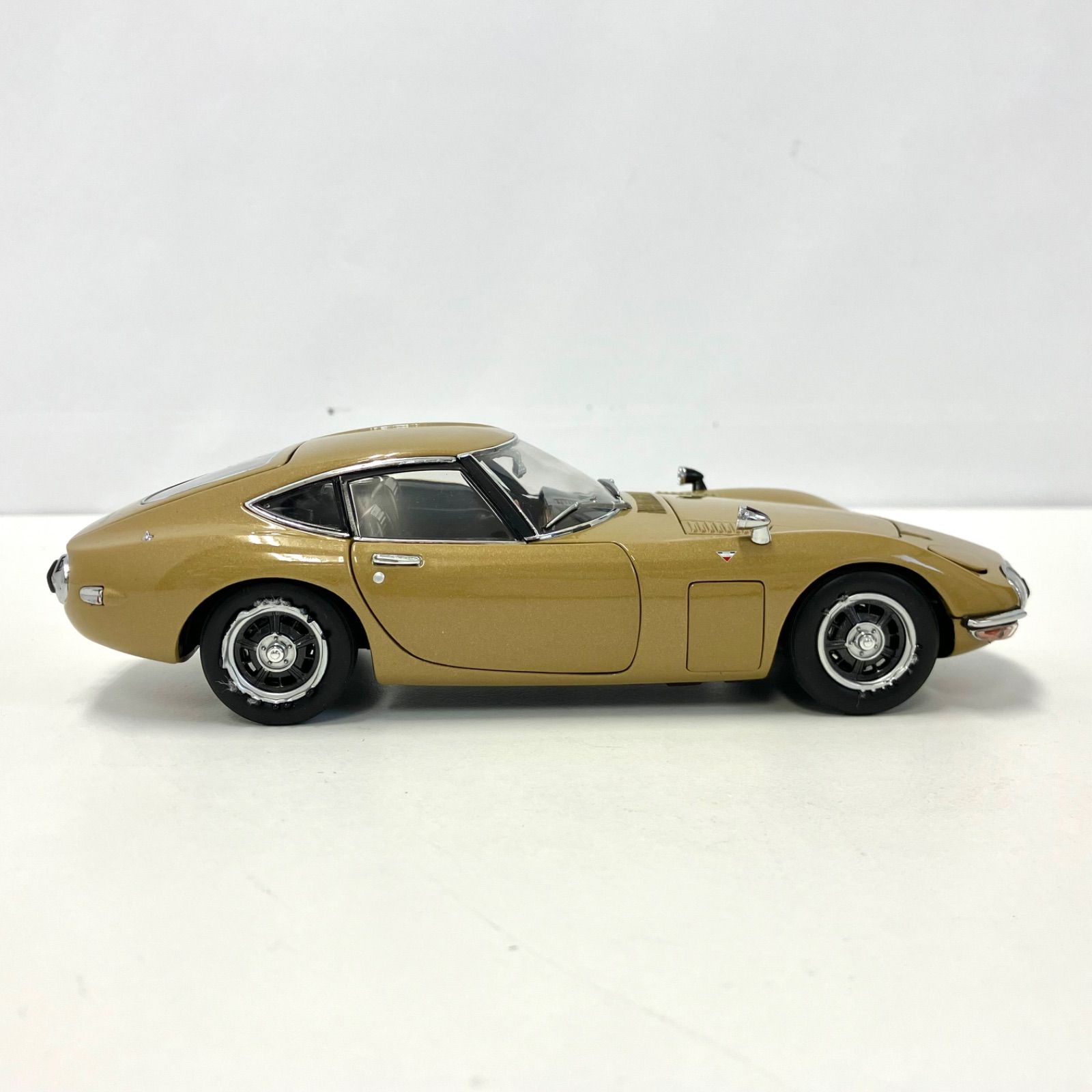11872】 EBBRO プレミアムコレクション 1/24 TOYOTA 2000GT