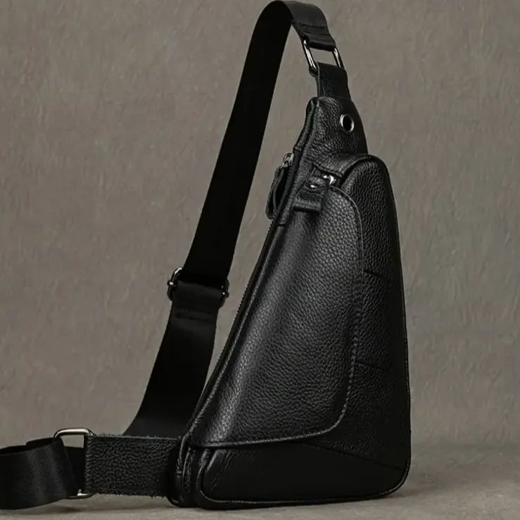 ボディーバッグ メンズ 牛革 大容量 節約 a4 撥水 革 皮 大きめ 三角