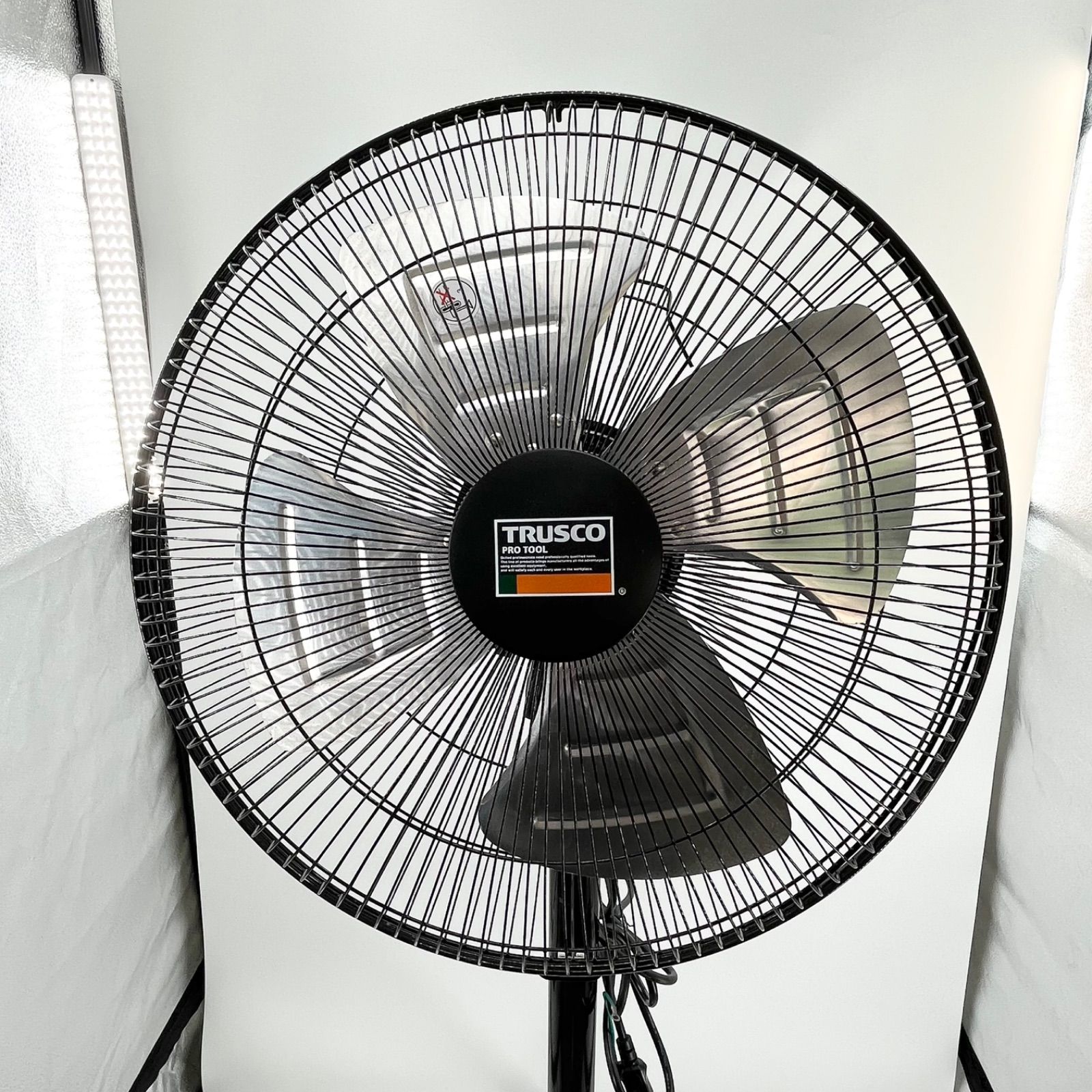 TRUSCO TFBA‑45S‑BK 45cm 全閉式工場扇 スタンド型 アルミ