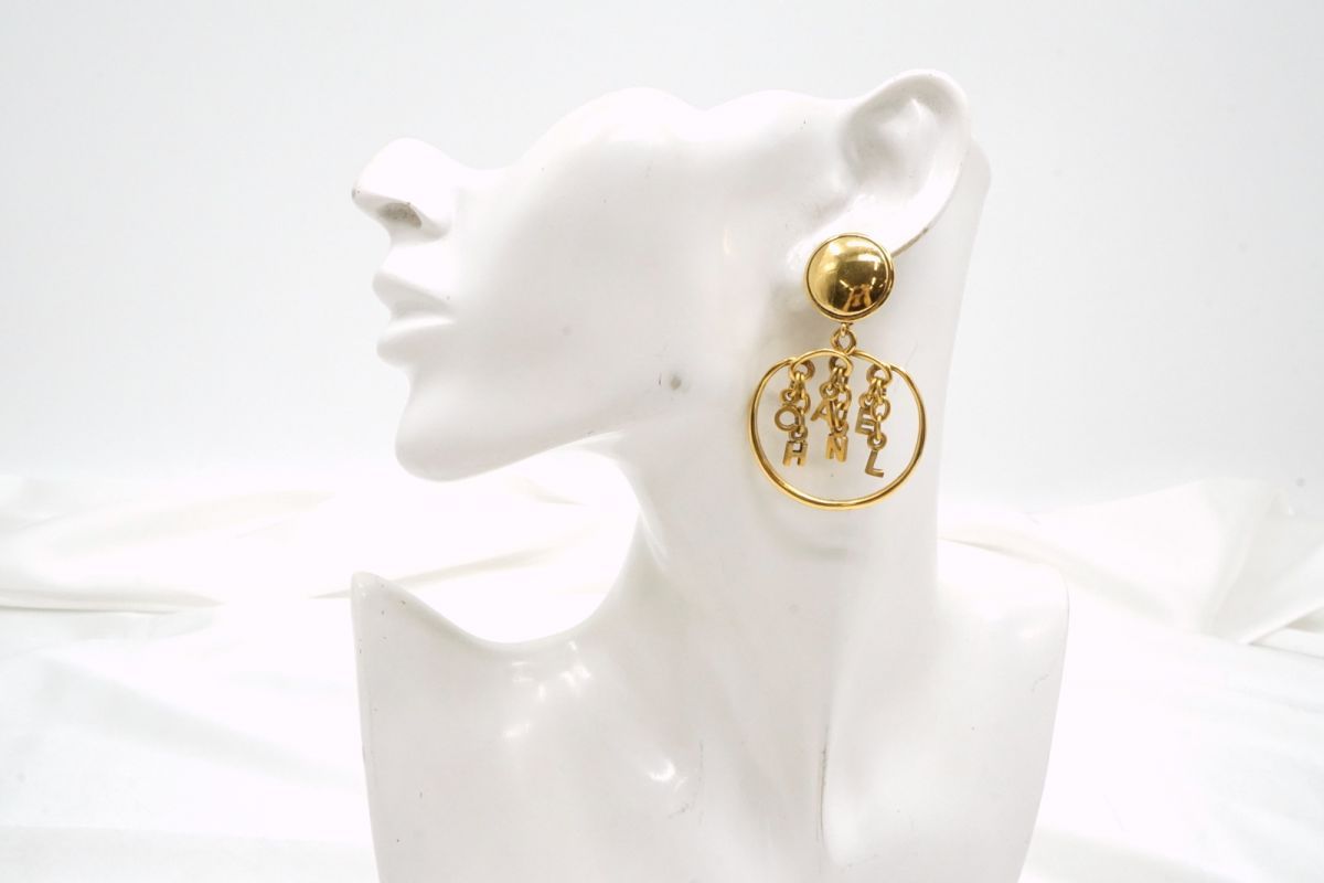 シャネル ヴィンテージ イヤリング ロゴ フープ スイング ラウンド 金 ゴールド CHANEL 3806j