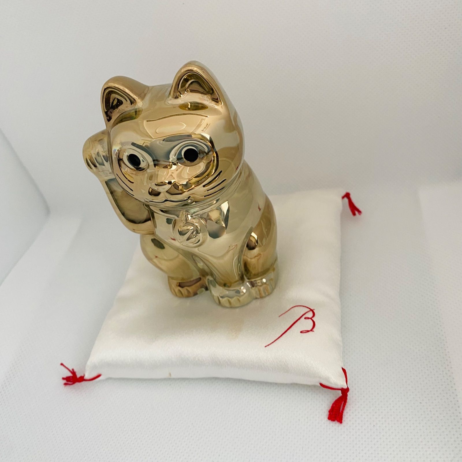 バカラ　招き猫　ラッキーキャット　ゴールド　フィギュリン　クリスタル　置物置物