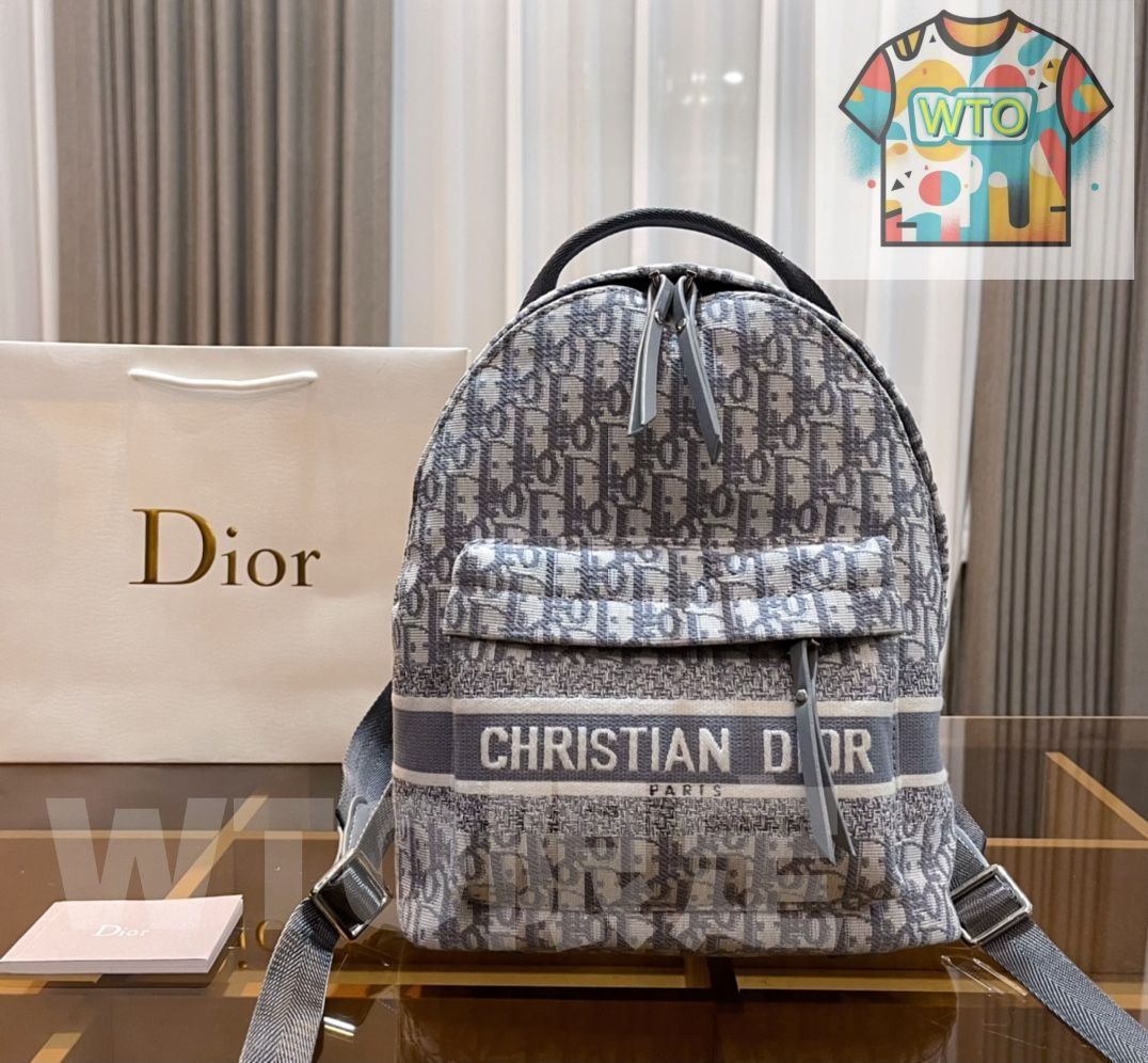 【ほぼ新品】Christian Dior クリスチャンディオール　バックパック 新品Christian Dior クリスチャンディオール バックパック
