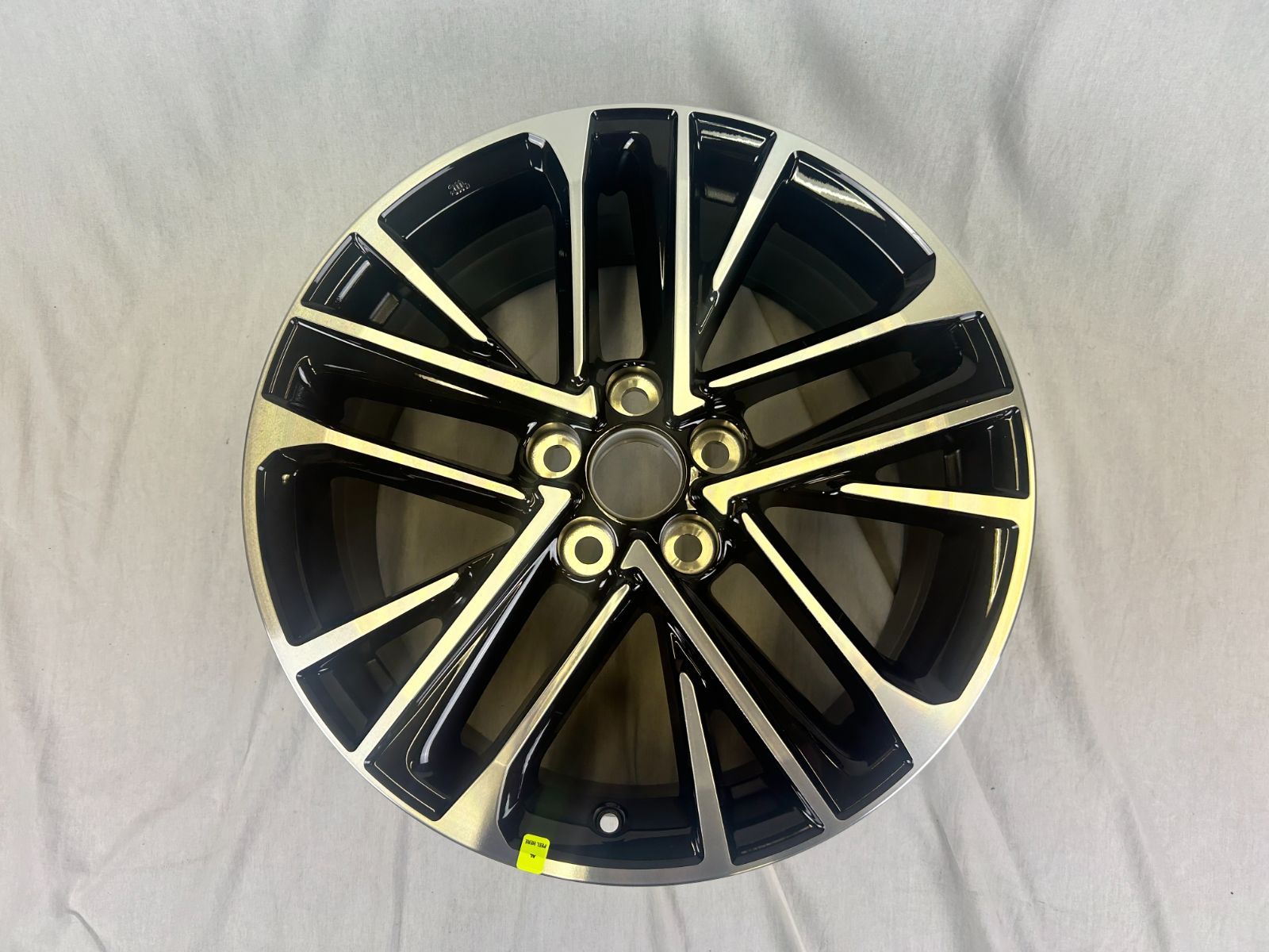 【つつつ】トヨタ カムリ純正ホイールセット 2025年最新】トヨタ カムリ(Camry) 純正ホイールの豊富な