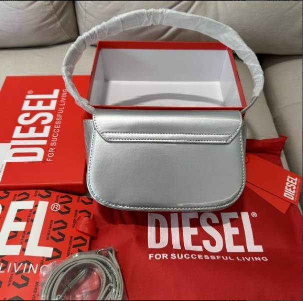 新品未使用 DIESELディーゼル 1DR キャンバス ショルダーバッグ ハンドバッグ ボディバッグ シルバー ディーゼル 1DR ミニショルダーバッグ シルバー