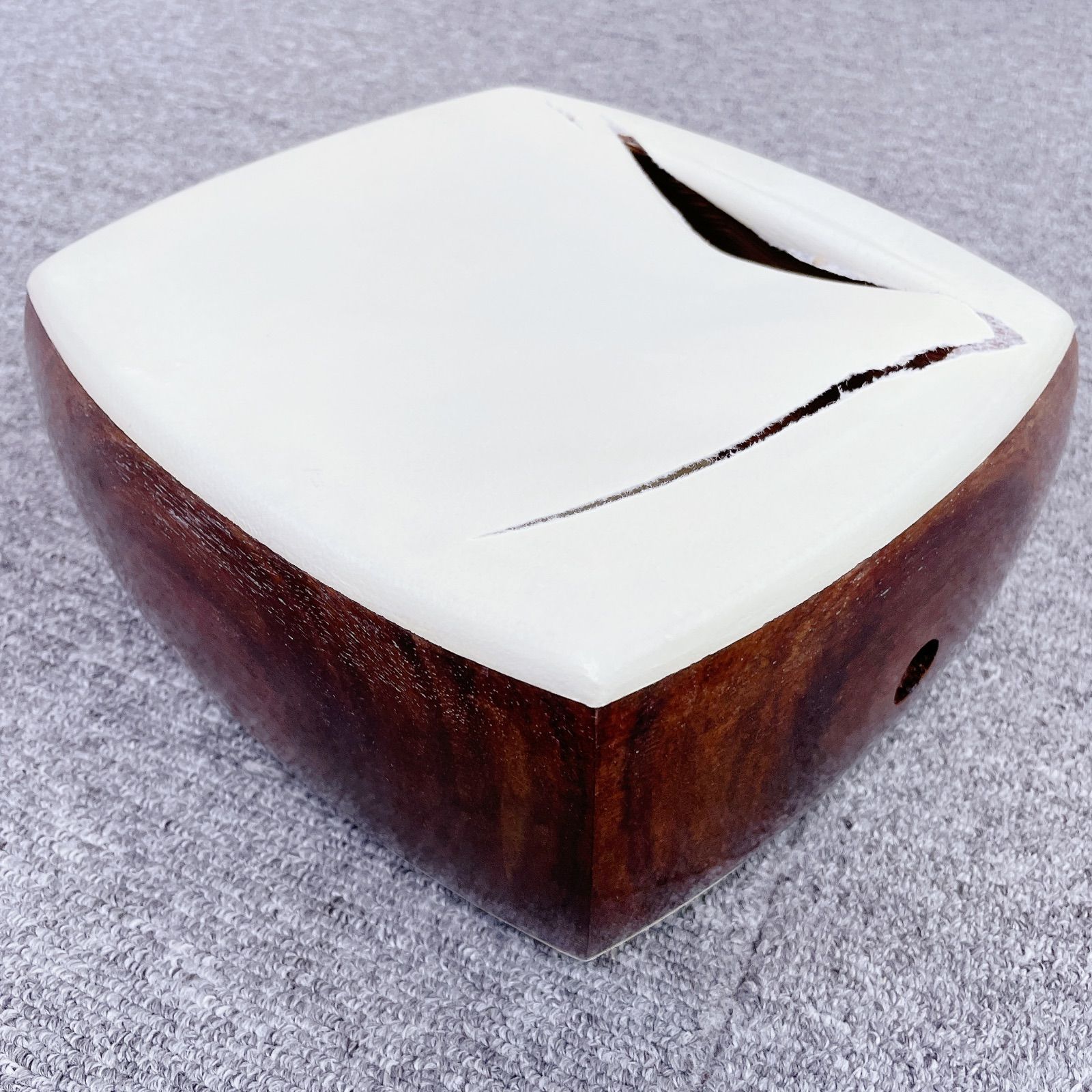 三味線 細棹 金細 トチ入り紅木 子持ち綾杉胴 東さわり ２本溝 和楽器 三味線 細棹 金細 トチ入り紅木 子持ち綾杉胴 東さわり 2本