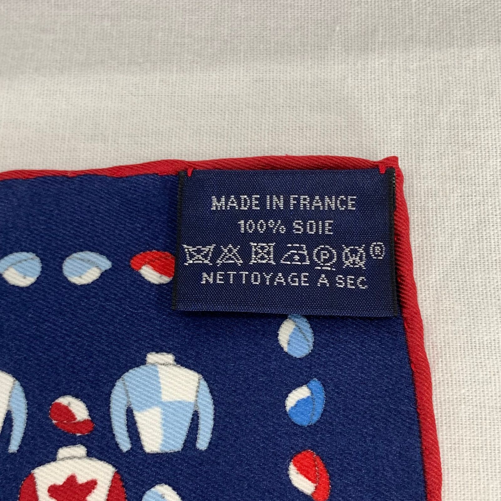 HERMES エルメス ポケットチーフ　スカーフ　シルク 美品 HERMES エルメス シルク スカーフポケットチーフ ブルー系