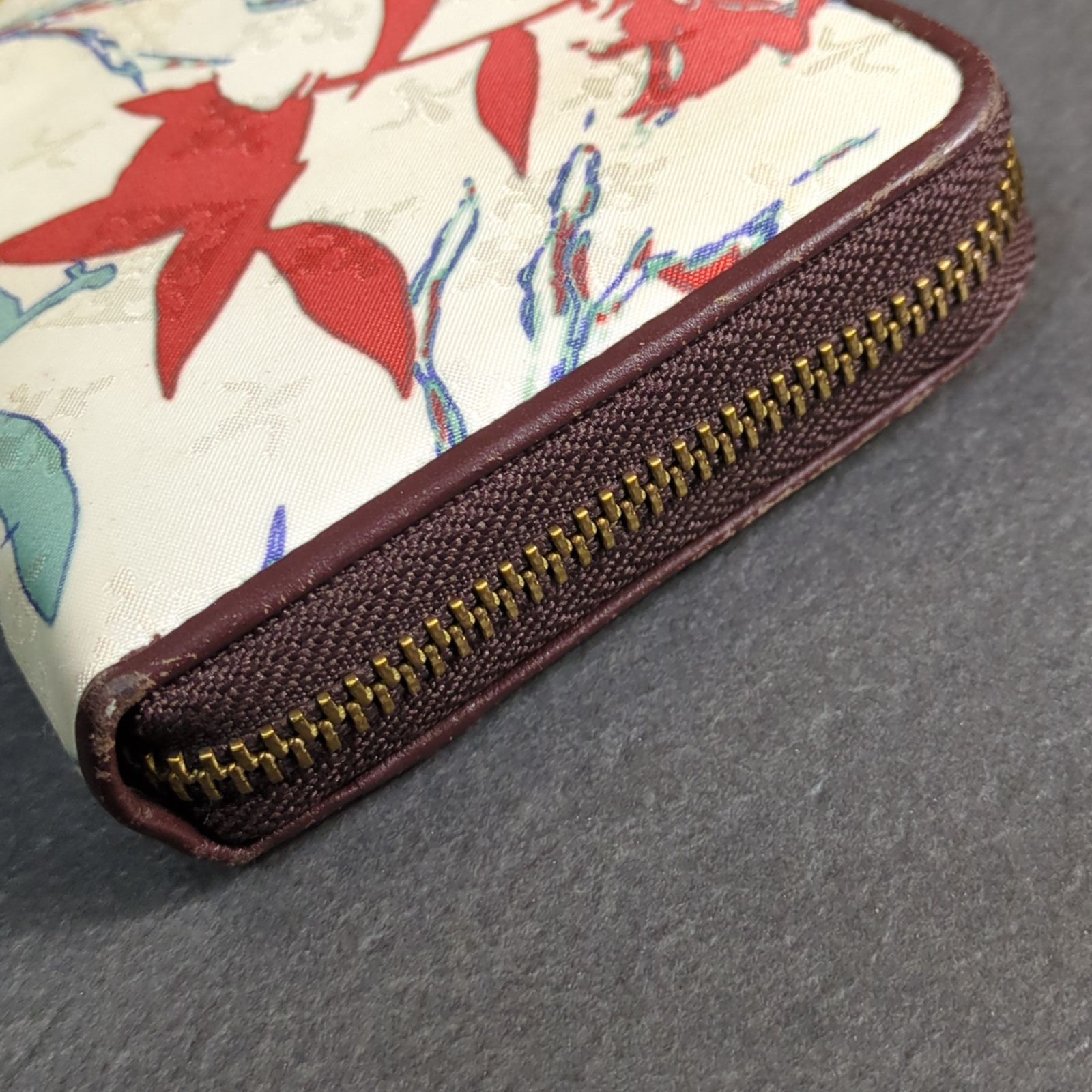 russet ラシット 長財布 ラウンドファスナー 花柄 総柄 ボタニカル 