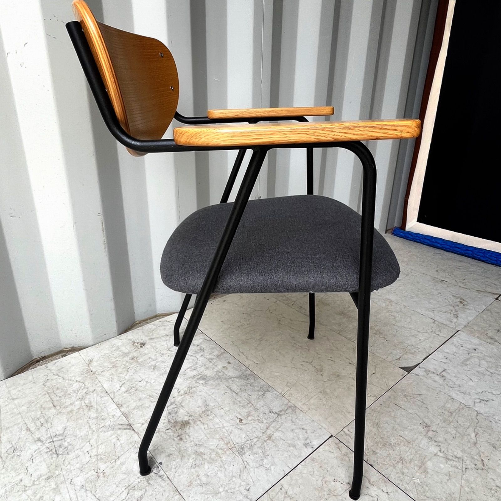 取付無料！イデー DJANGO ジャンゴアームチェア おしゃれダイニングチェア✨ 取付無料！イデー DJANGO ジャンゴアームチェア おしゃれダイニング