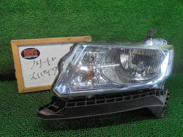 GB3 フリードスパイク 左ヘッドライト Koito100-22068#3164 送料 