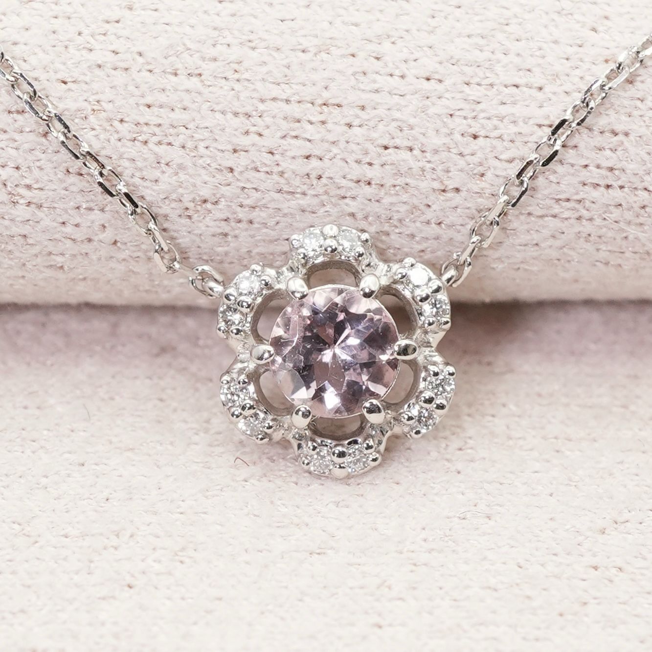 専用出品です　4℃ プラチナ ダイヤモンドネックレス フラワーモチーフ 4℃ ヨンドシー フラワーモチーフ ダイヤモンド ネックレス