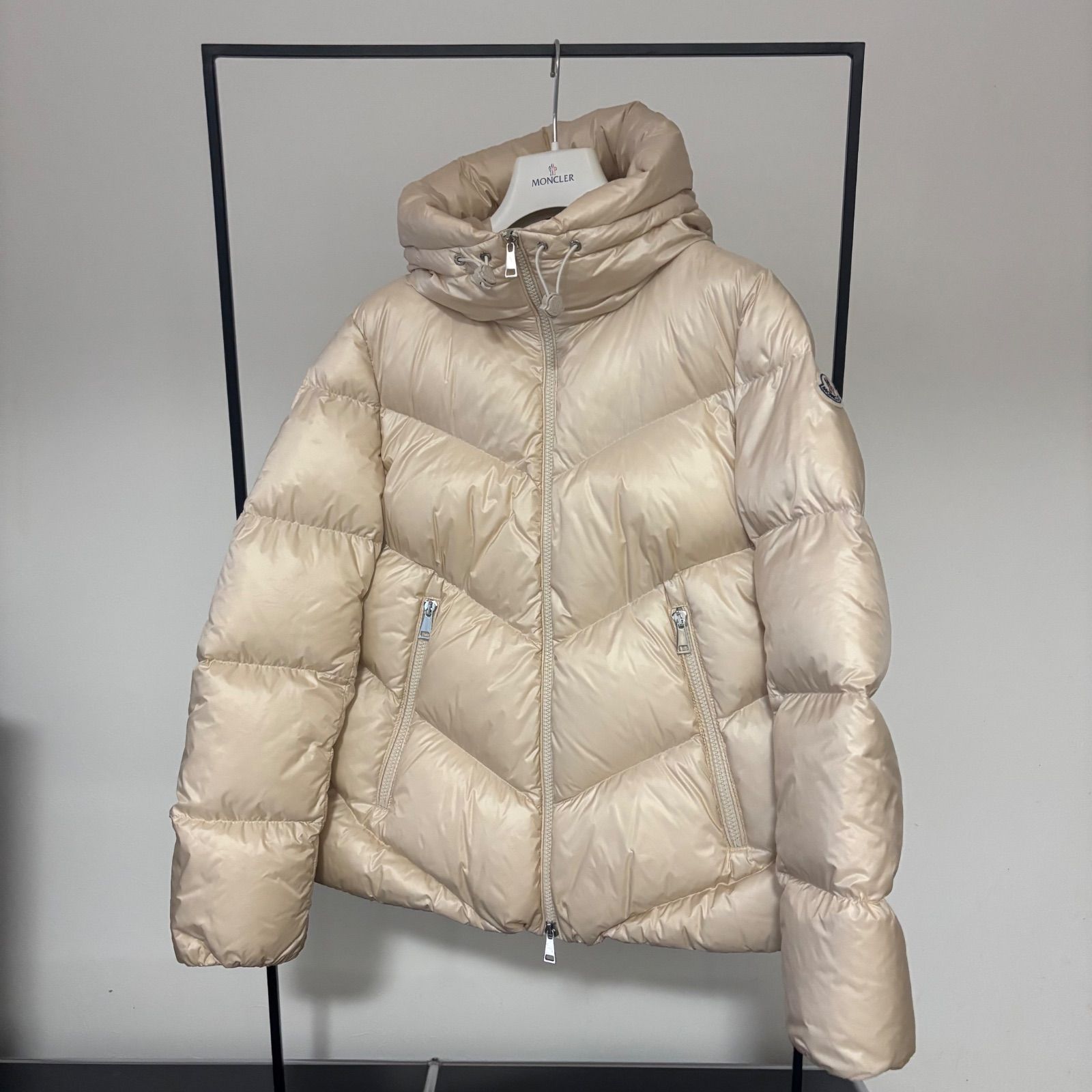 MONCLER☆CHAMBON☆軽量ダウン☆ベージュ☆2022〜23年秋冬☆国内正規品 