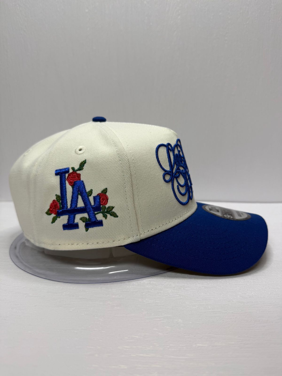 Newera ロサンゼルスドジャース ローズ刺繍 スナップバックキャップ Newera ロサンゼルスドジャース ローズ刺繍 9forty A-FRAME