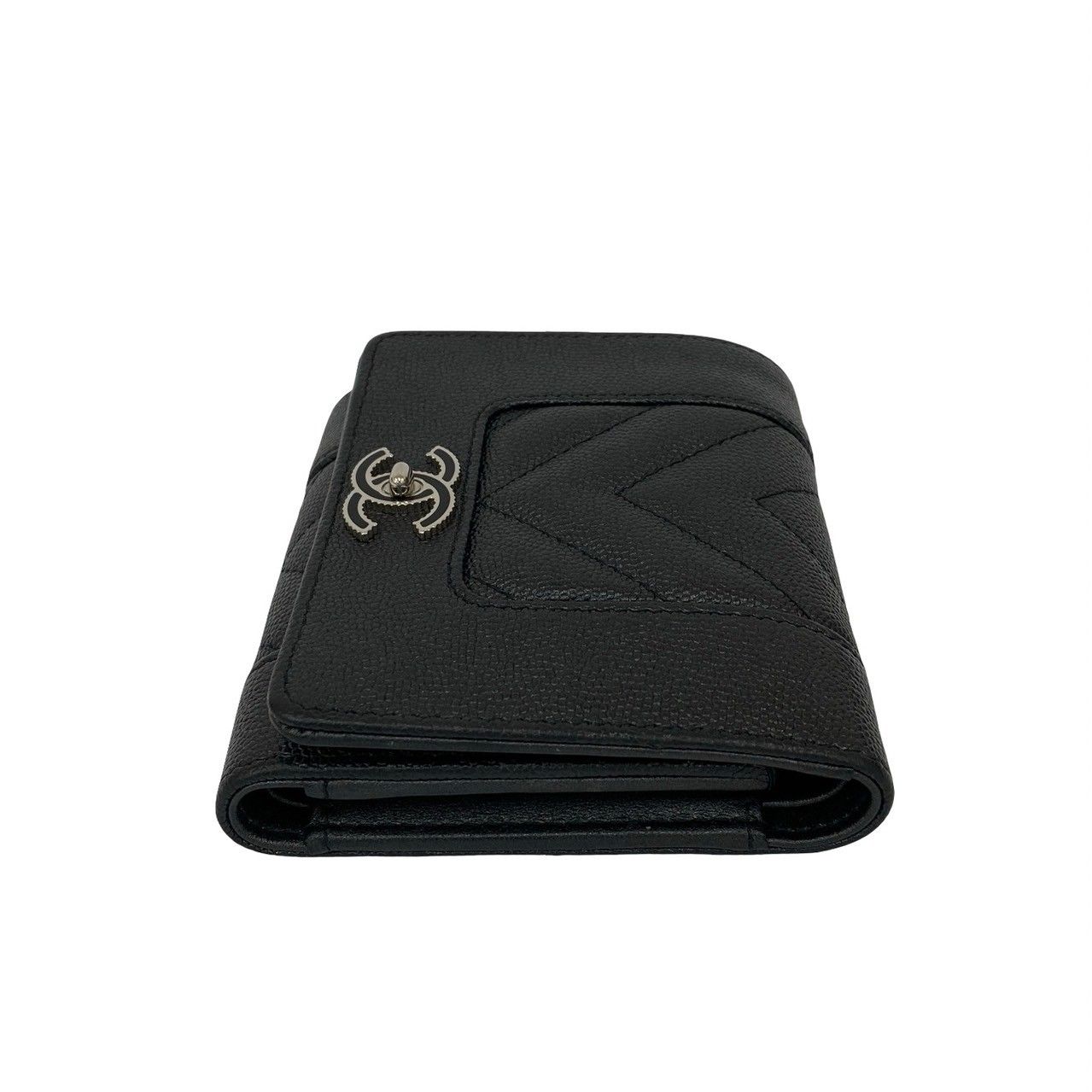 シャネル マドモアゼル Vステッチ キャビアスキン ＆ ラムスキン