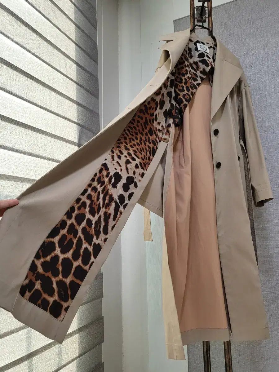 CM ベージュ シックなロングコート