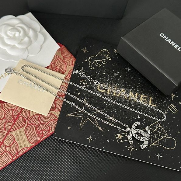 CHANEL シャネル 山茶花デザイン ダイヤモンド ペンダント ネックレス