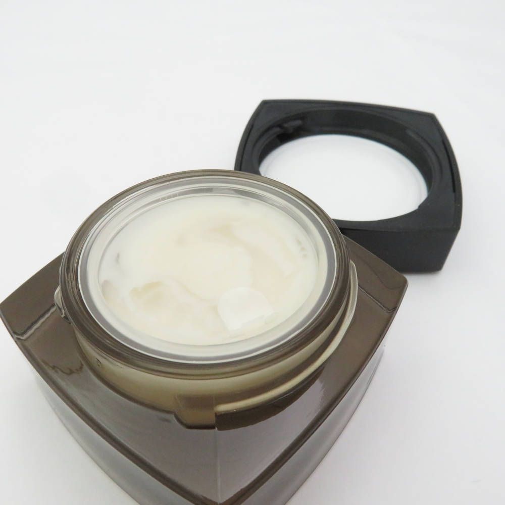 目もと用クリーム