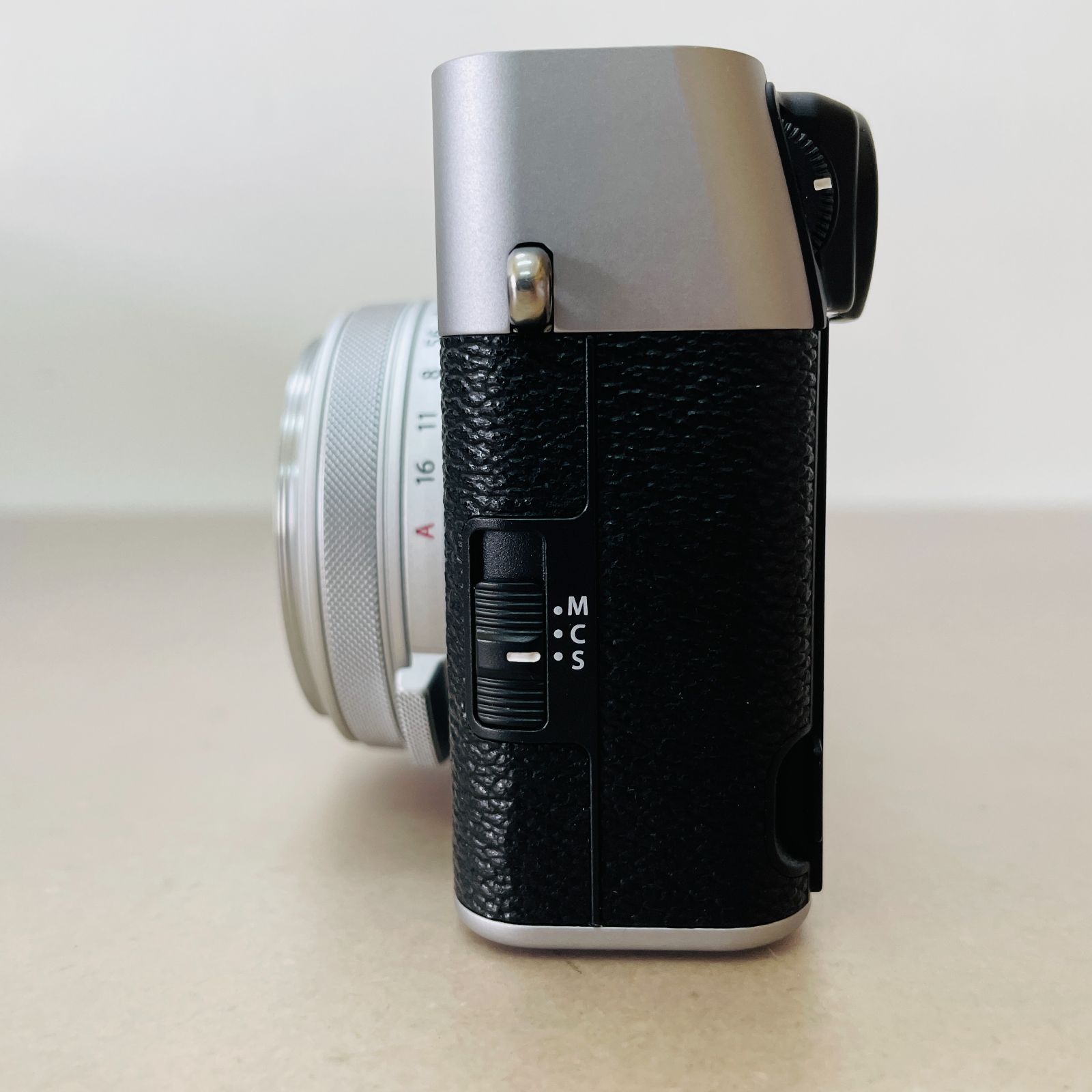 美品 FUJIFILM X100VI 元箱付属品完備 シャッター回数2200回 C2662 80