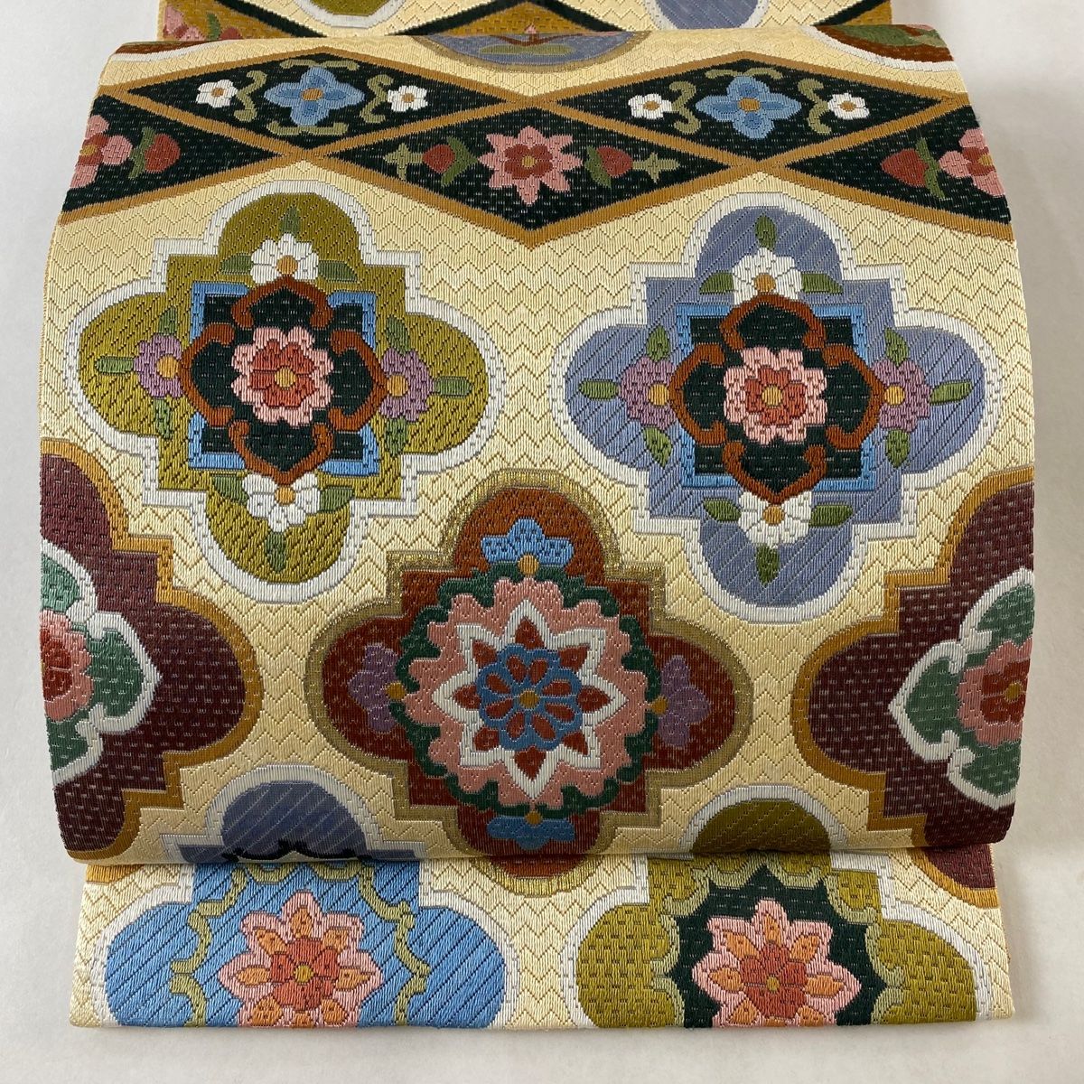 袋帯 美品 逸品 華文 草花 絽刺し 金糸 ベージュ 全通 正絹 【中古  