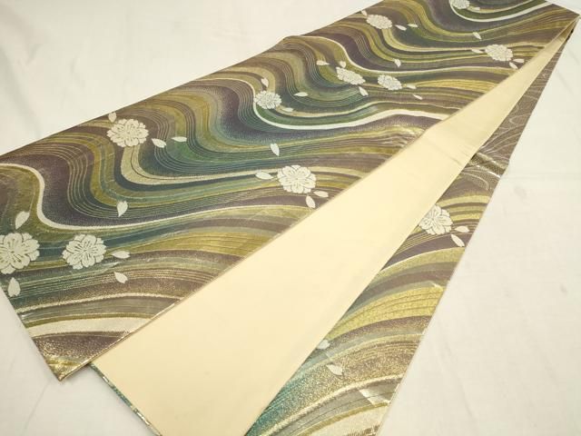 振袖用袋帯　舞桜柄　白地に銀ラメ　逸品 振袖用袋帯舞桜柄白地に銀ラメ逸品