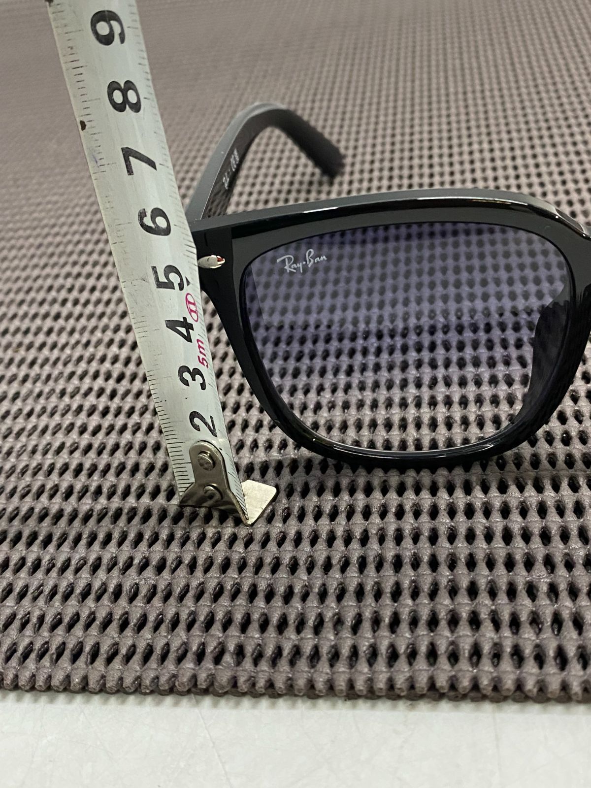 かめなひ出品！ Ray-Ban サングラス付属品眼鏡拭きケース付☺︎⭐︎ 人気型【非売品】Ray-Ban サングラス ケース 新品 レイバン