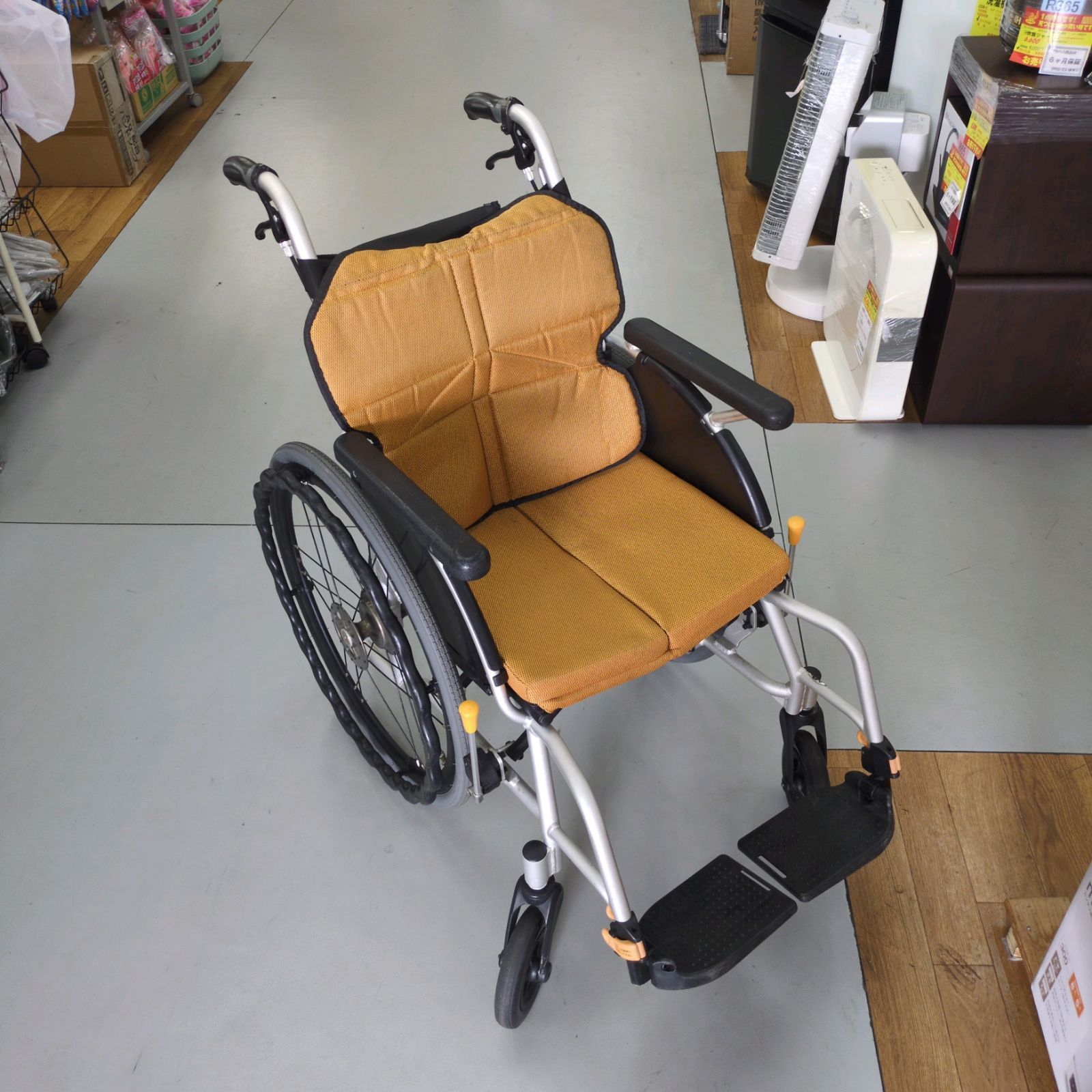 J 521 車いす 自走式 多少使用感有り NEXT CORE