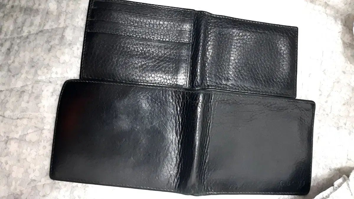 実用的な多カード収納用イハン