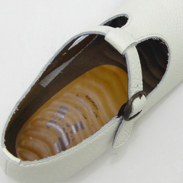 Little Pianist ストラップシューズ 23cm アイボリー Little Pianist ストラップシューズ 23cm アイボリー