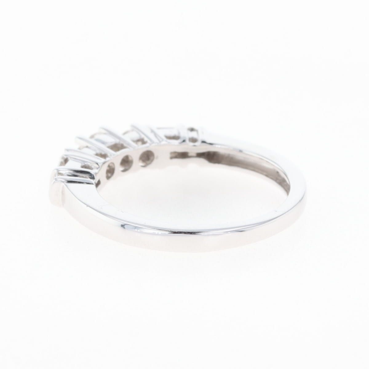 美品Ｋ１８WgダイヤＶデザインリング（１２号）