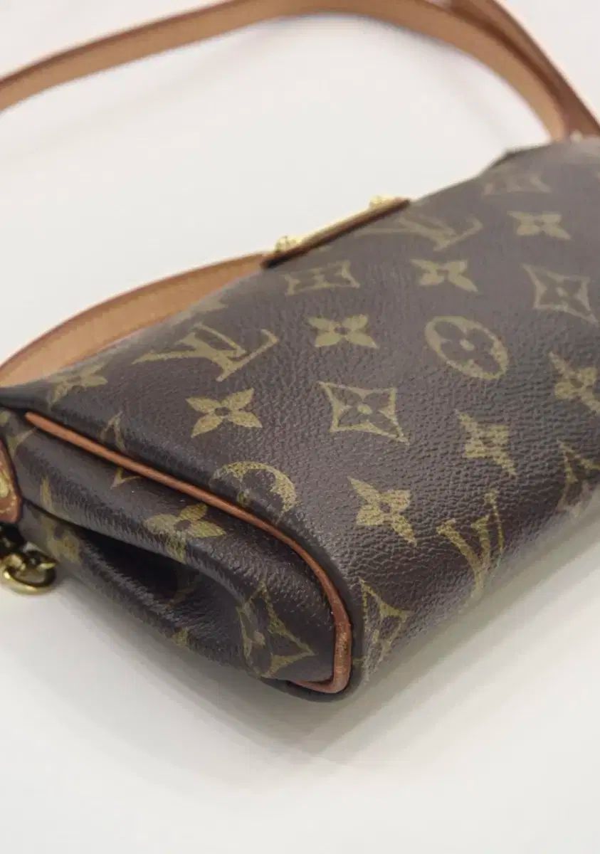 【正規品！】Louis Vuitton モノグラム ショルダーバッグ 0時まで LOUIS VUITTON ルイヴィトン 村上隆 リフト ショルダーバッグ