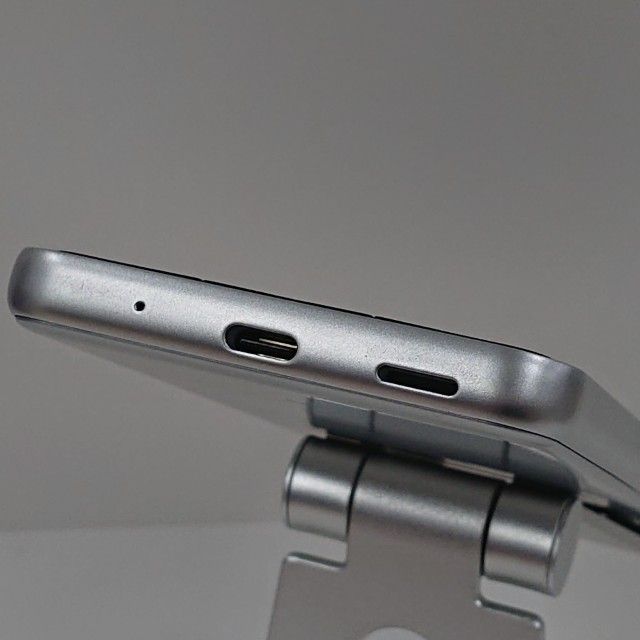 ☆ au BASIO active SHG09 シルバー BASIO active シルバー 64GB 本体SHG09 au SIMフリー