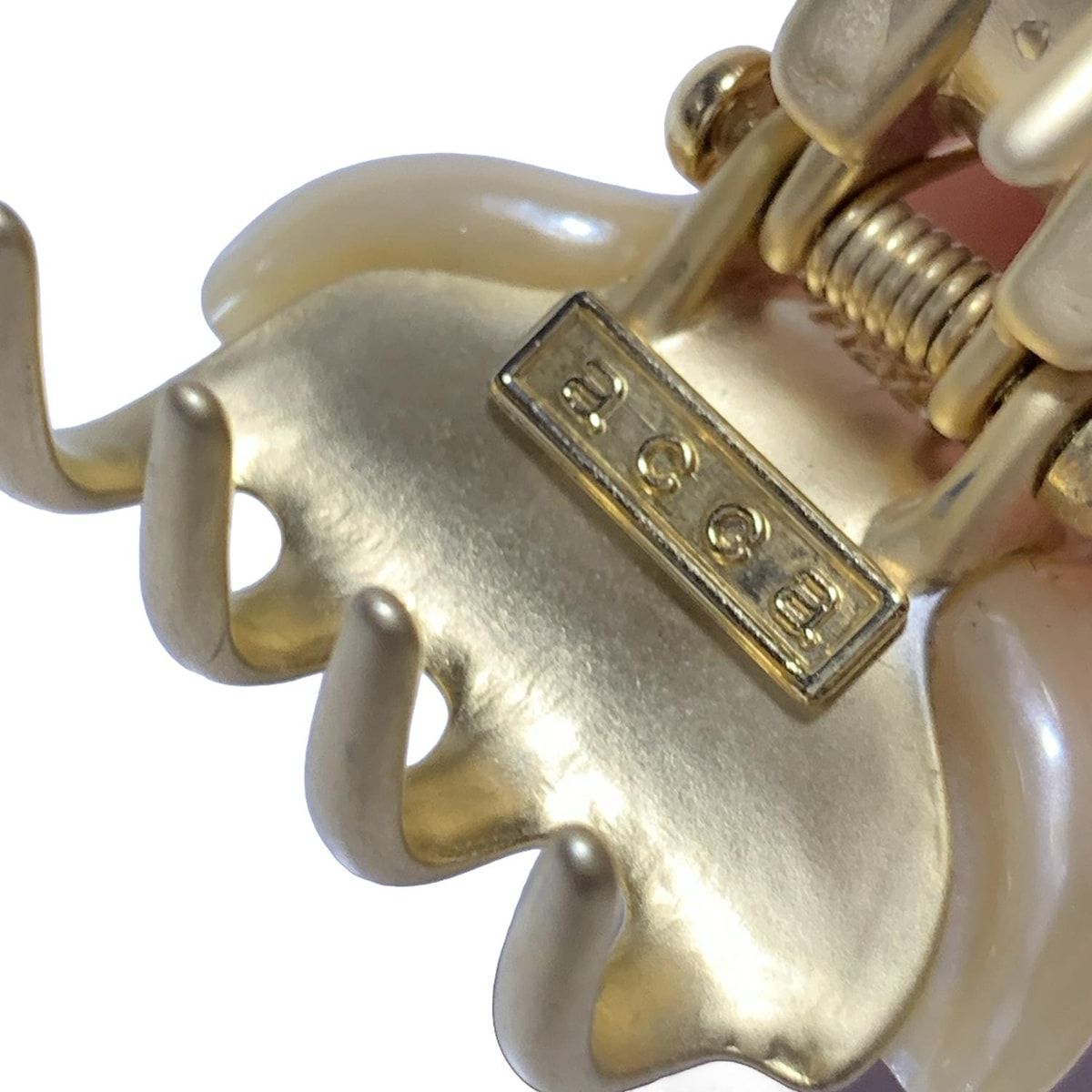 acca(アッカ) アクセサリー - ベージュ×ゴールド×レッド ヘア