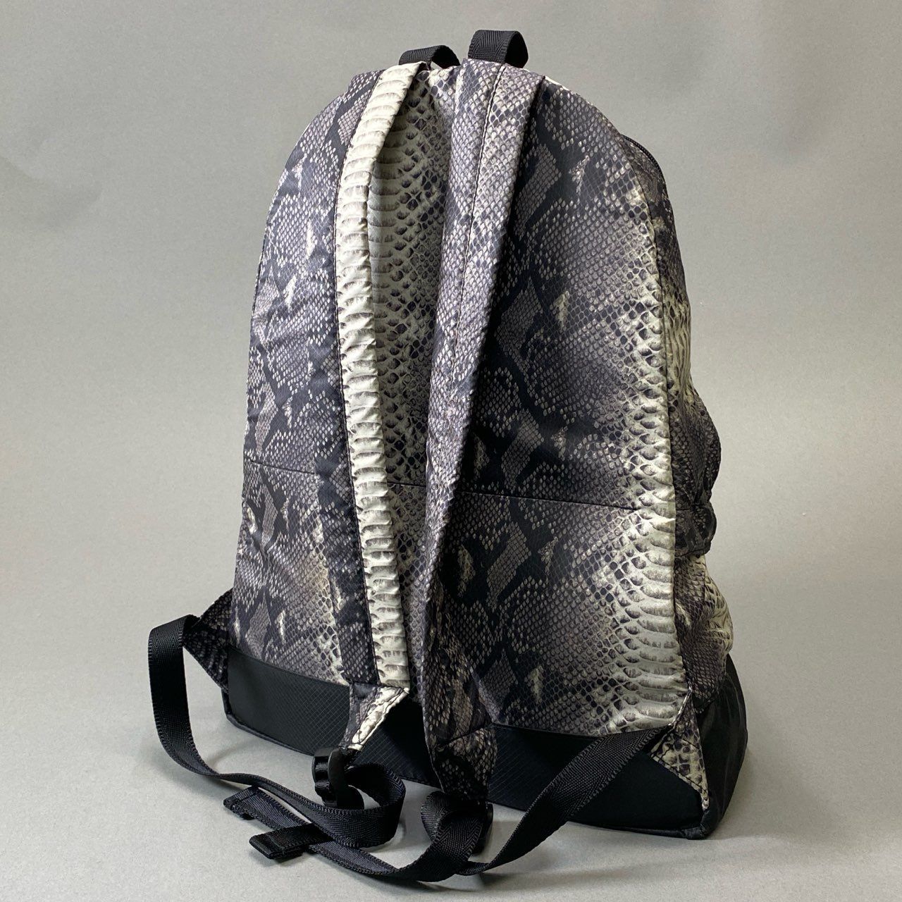 THE NORTH FACE × Supreme ヘビ柄リュック supreme 18S/S The North