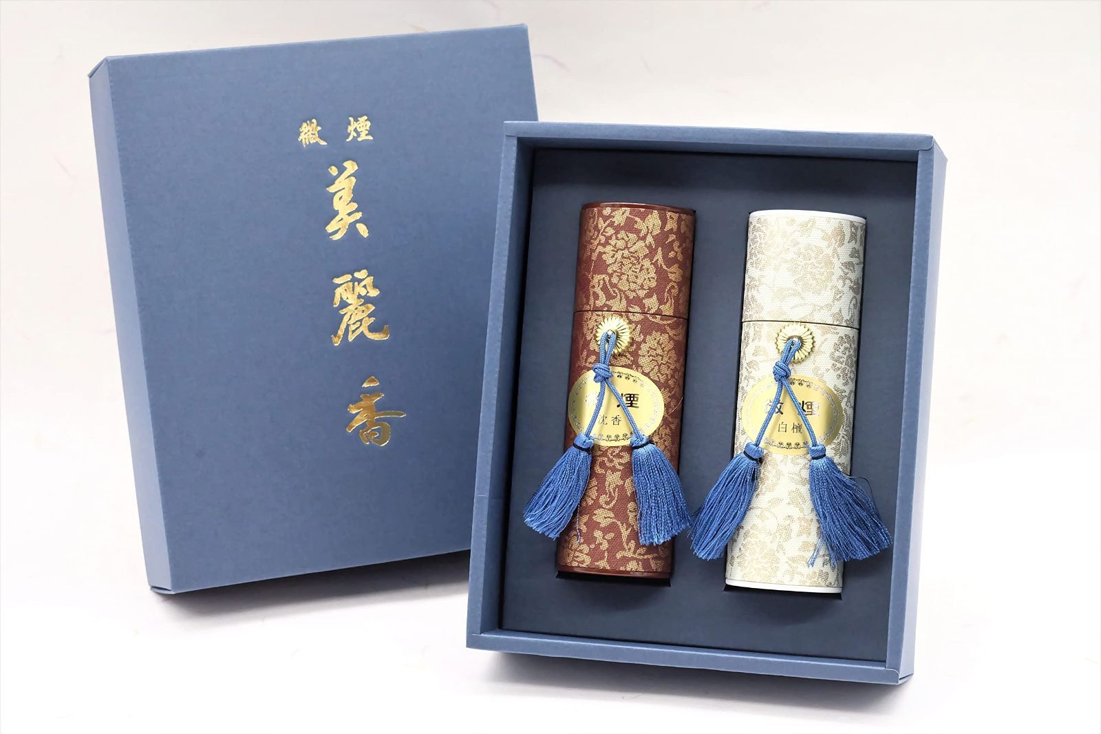 【特価セール】煙の少ないお線香) 沈香の香り (白檀 【創業文政三年永楽屋】 喪中見舞い・ギフト・進物・贈答用線香 包装・御供入り熨斗付き 煙の少ない微煙タイプ 美麗香 【お悔やみの弔