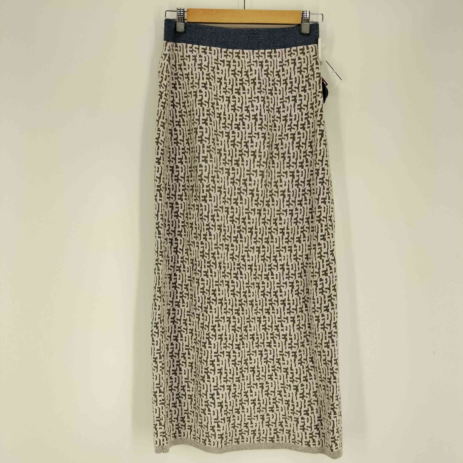 未使用　ディーゼル　ロゴ総柄　モノグラム　スカート ディーゼル DIESEL M-ATHILDETTE-LONG フロント ジップ ロゴ 総