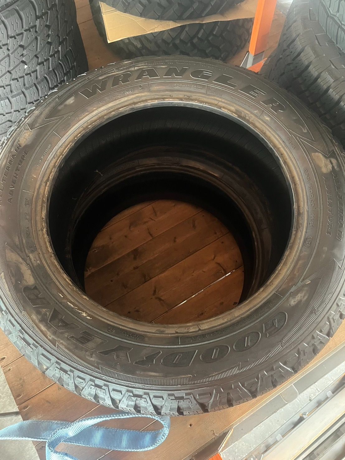 ディフェンダー オールテレーンタイヤ 4本セット 255/60R20 【公式通販】