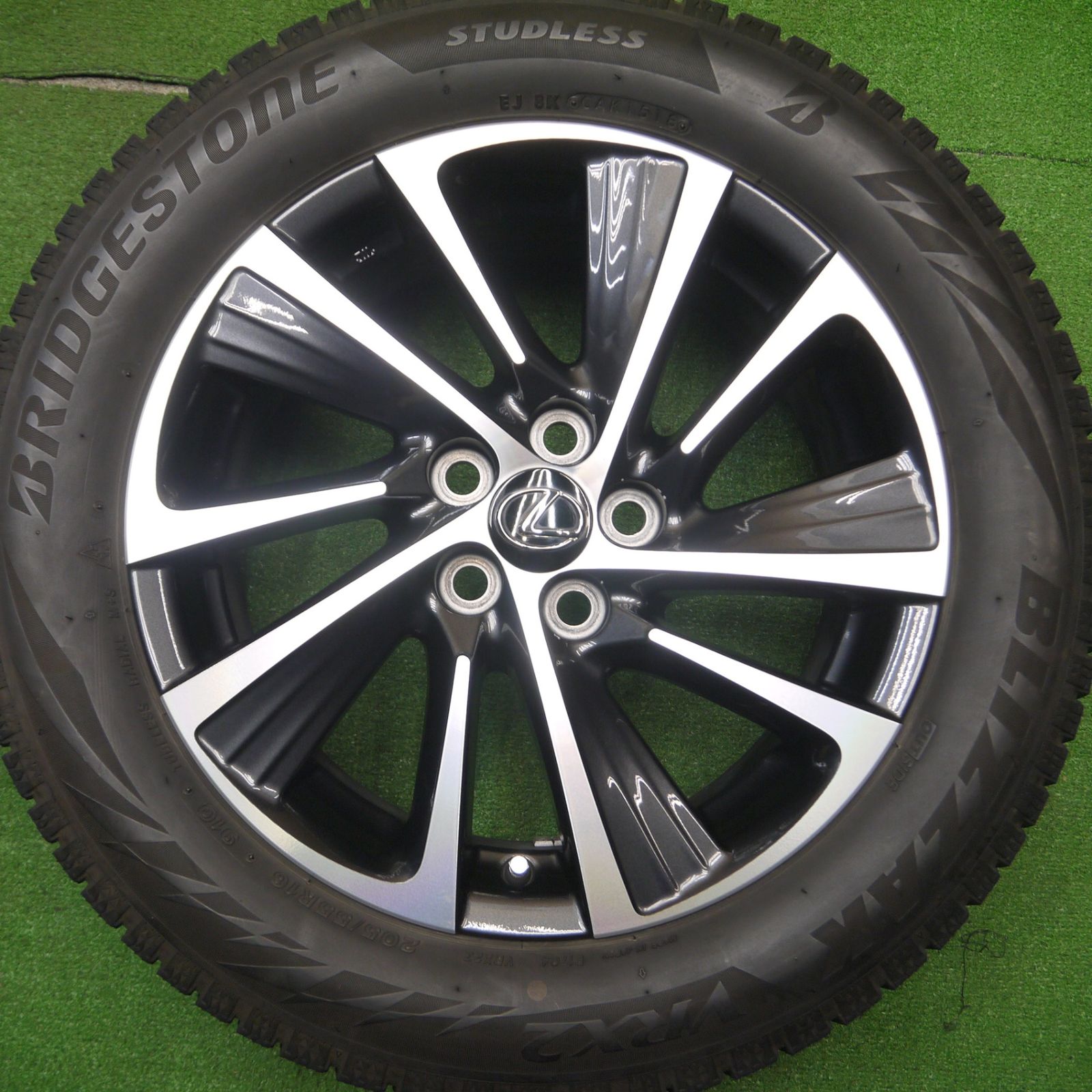 レクサスct用GUARD 205/55R16 シルバー ホイール