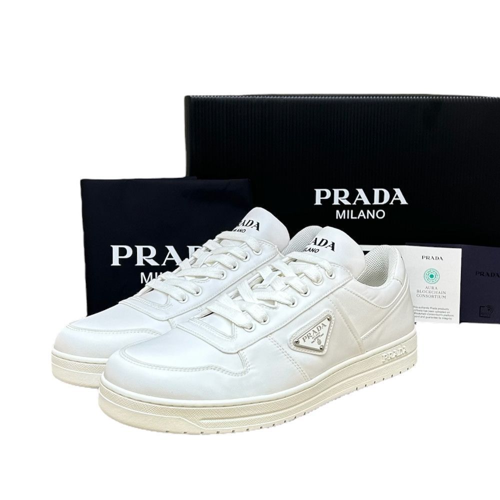 新品 PRADA ホワイトトライアングル ロゴ ナイロン スニーカー プラダ