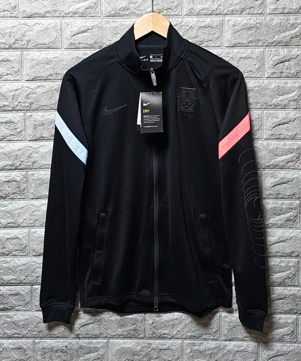 【雷市場（ポンジャン）商品韓国直送】 NIKE(ナイキ) 韓国国家代表 20 ー 22 国立銀行での支払い用 トラックジャージ S 新品
