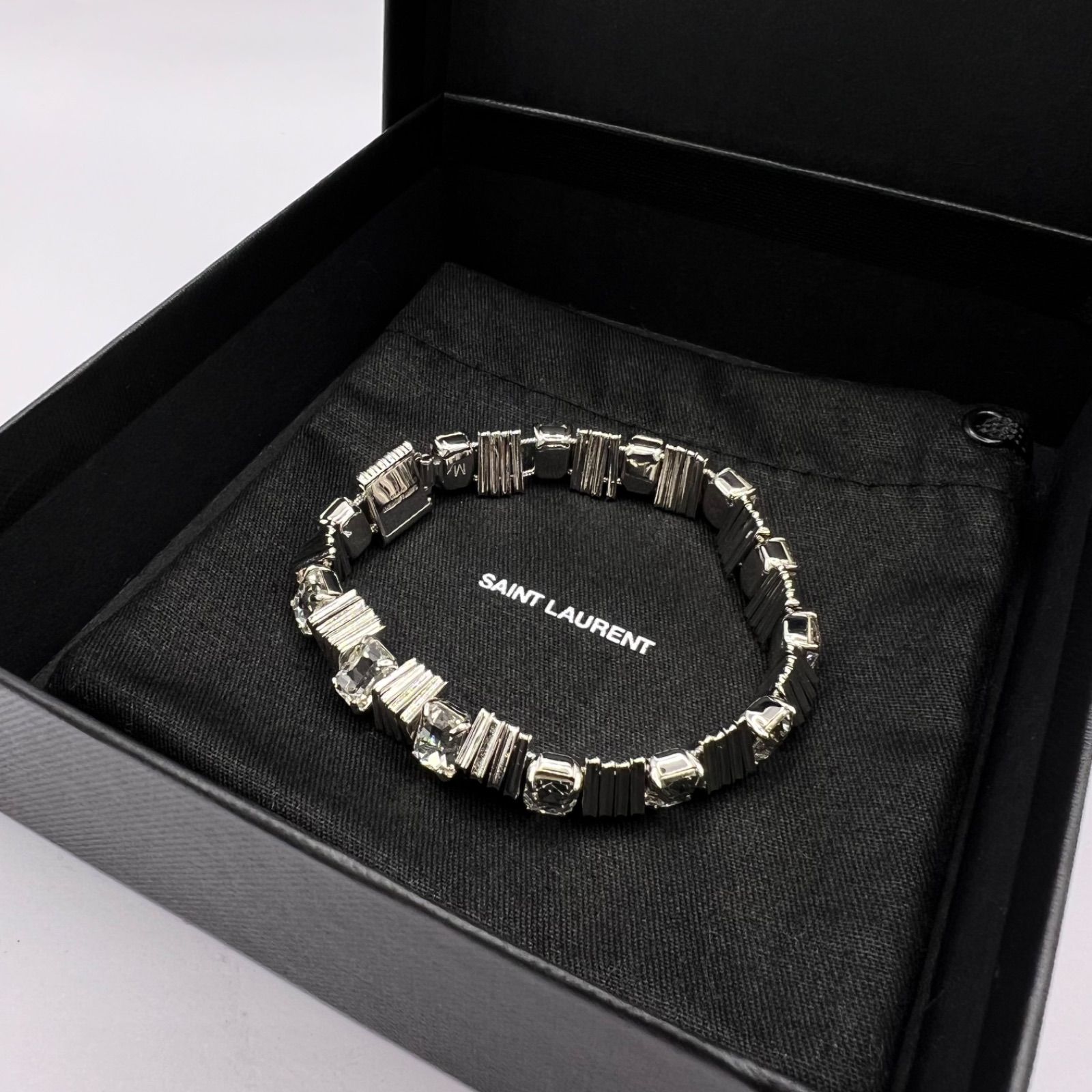 SAINT LAURENT PARIS サンローランパリ メタル×ラインストーン シルバーブレスレット バングル 箱 袋付き 17cm