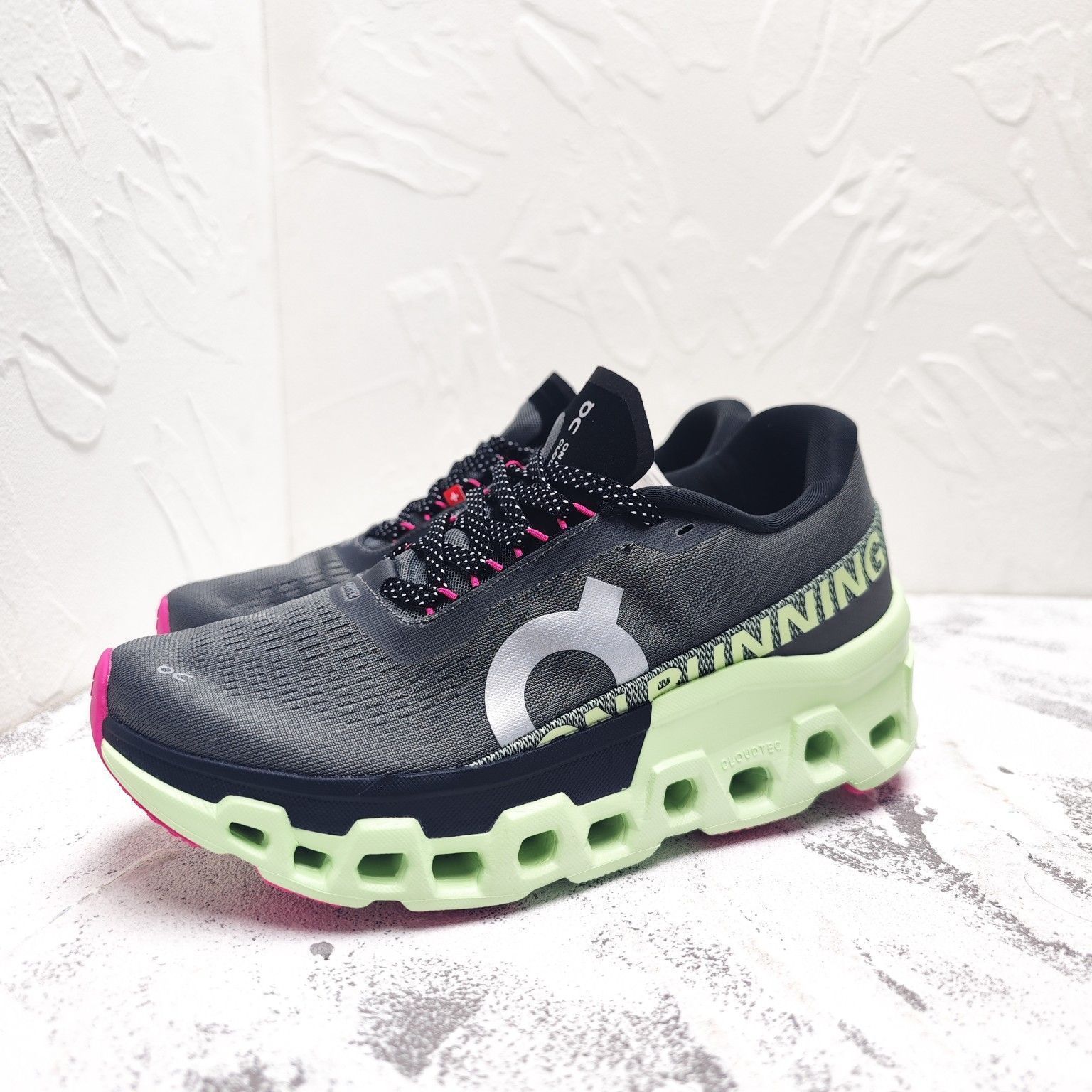 On Cloudmonster2 クラウドモンスター 第二世代 ジョギング