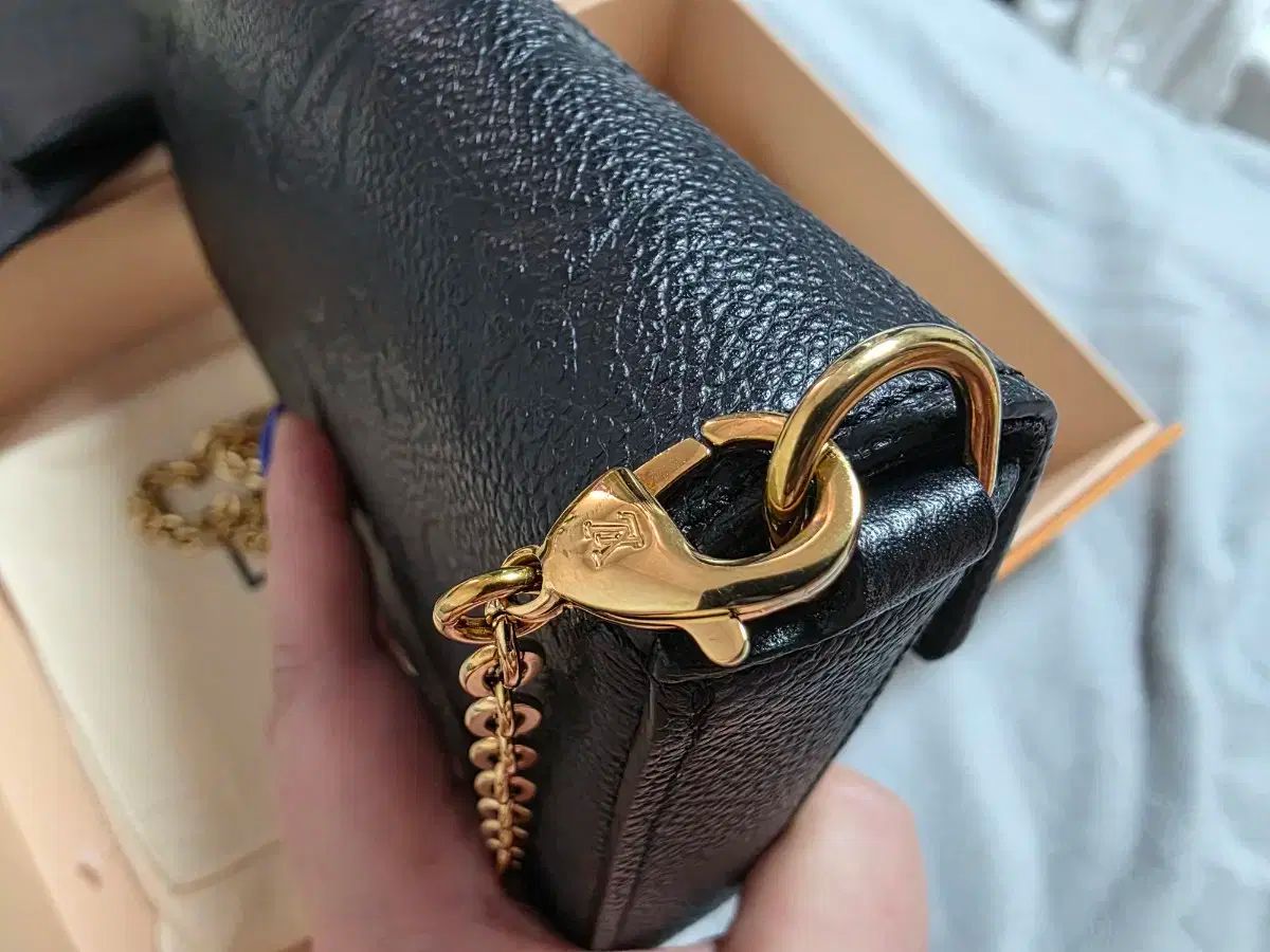 ルイヴィトン チェーンウォレット フェリシー アンプラント ノワール ポシェット ルイヴィトン チェーンウォレット フェリシー アンプラント ノワール