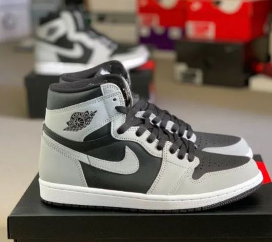 新品 [ナイキ] エア ジョーダン 1 MID [AIR JORDAN 1 MID] エアジョーダン1 ハイ OG 