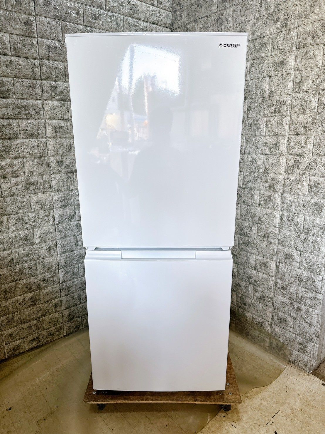 大阪送料無料☆3か月保障付き☆冷蔵庫☆2022年☆シャープ☆2ドア☆SJ